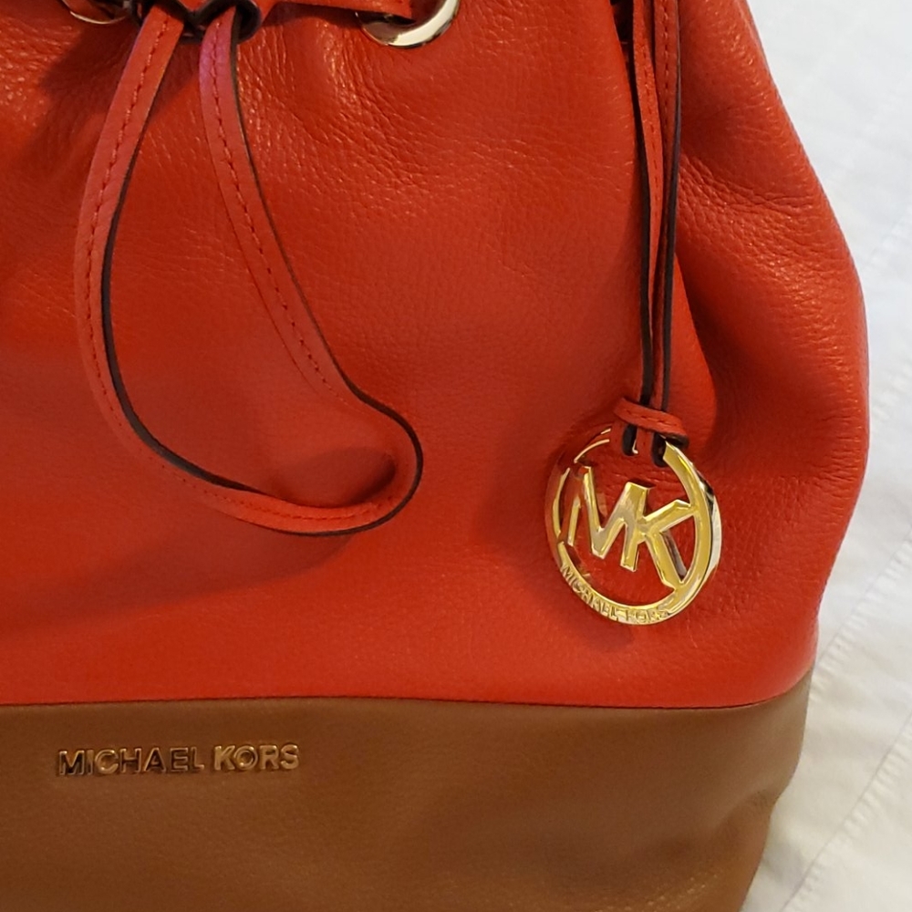 Michael Kors Large Drawstring Bucket Shoulder Bag - image 8